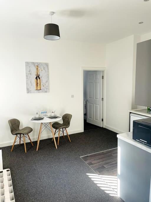 #10Bs 1 Bed Serviced Apartment Derby Buitenkant foto